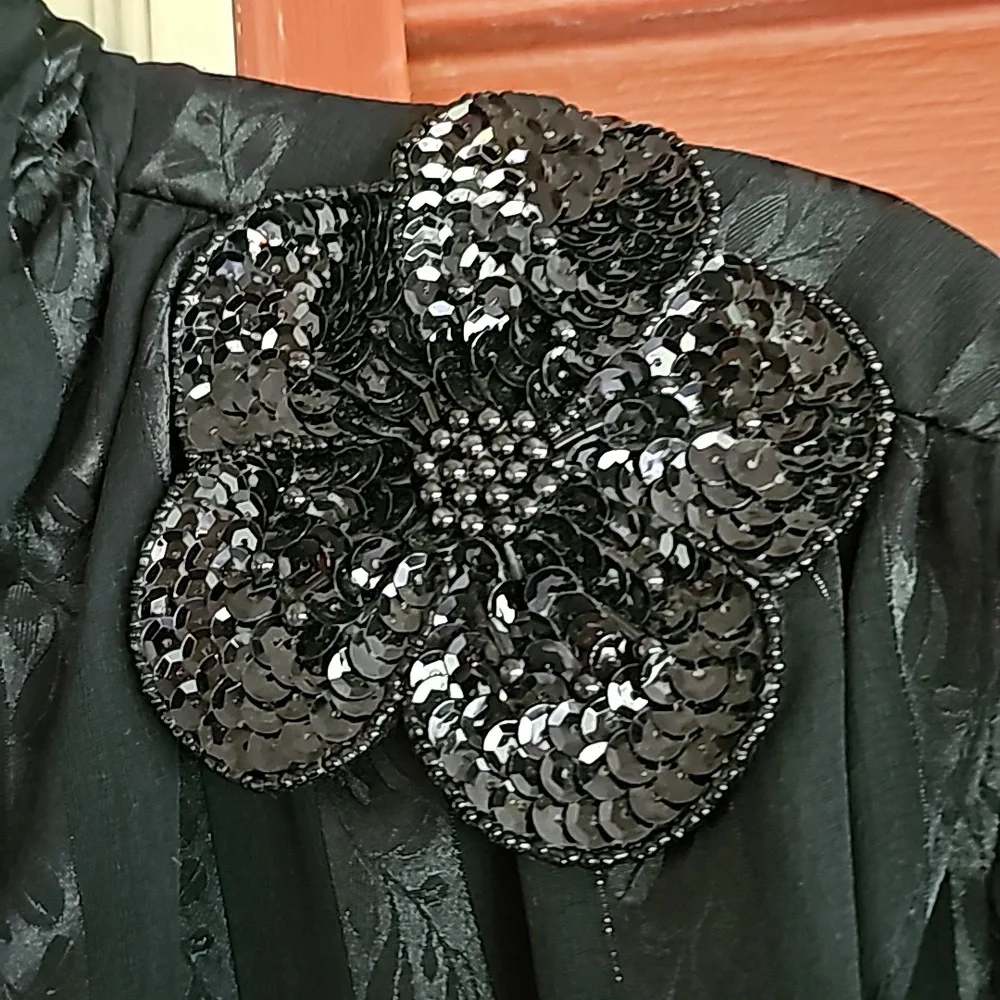 Dress - Picture 4 of 15
